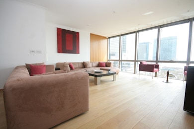 Superb two bedroom apartment available in prestigious development, West India Quay